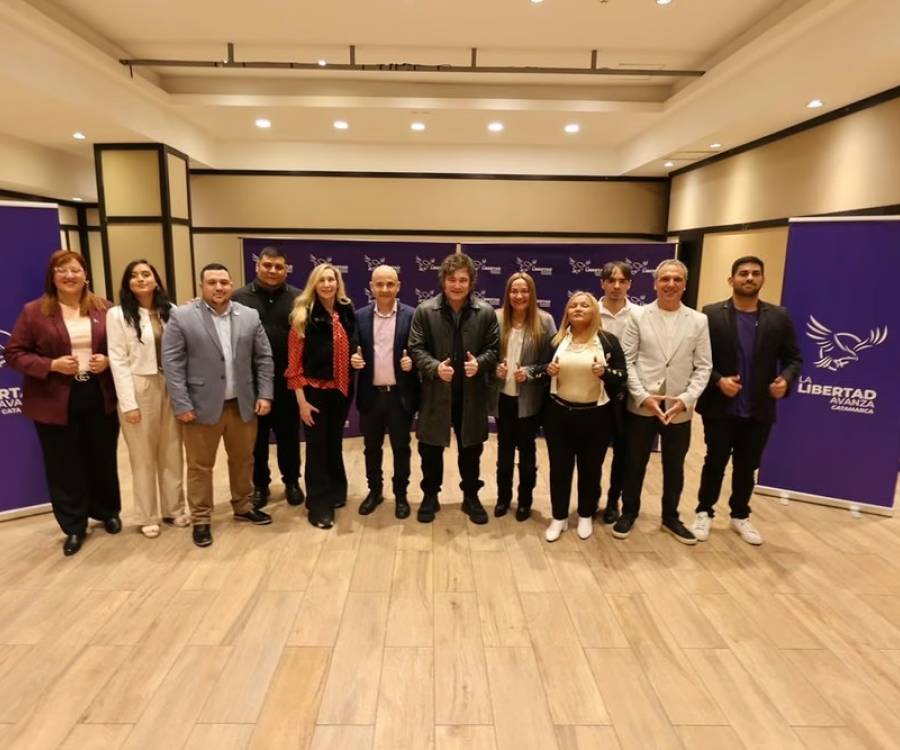 La comitiva presidencial y provincial partió rumbo a Antofagasta de la Sierra