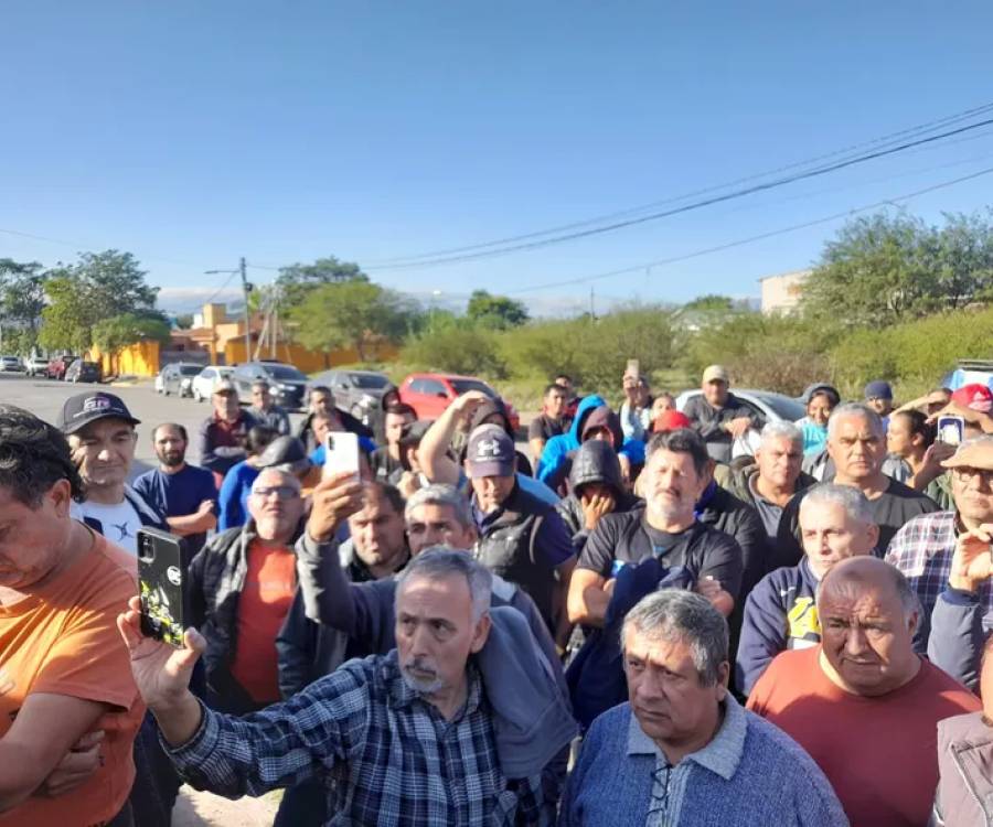 Anuncian acuerdo entre el gobierno y personal de seguridad