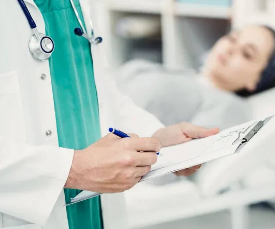 Diputados presentaron proyecto exigir seguro médico a extranjeros que ingresen al país